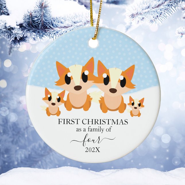 Första julfamiljen av fyra julprydnader julgransprydnad keramik (First Christmas Family Of 4 Fox Christmas Ornament
)