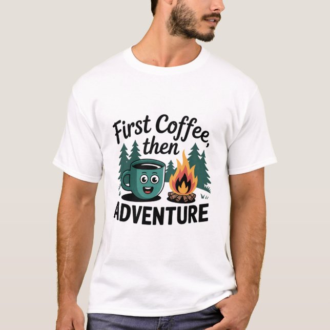 FÖRSTA KAMPEN I KAFFE OCH ÄVENTYR T SHIRT (Framsida)