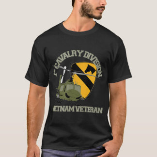 Första kavalry-divisionen Vietnam Veteran UH1 Guns T Shirt