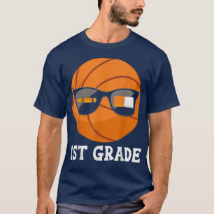 Första Klass-basketbollen första dag i skola 1:a G T Shirt