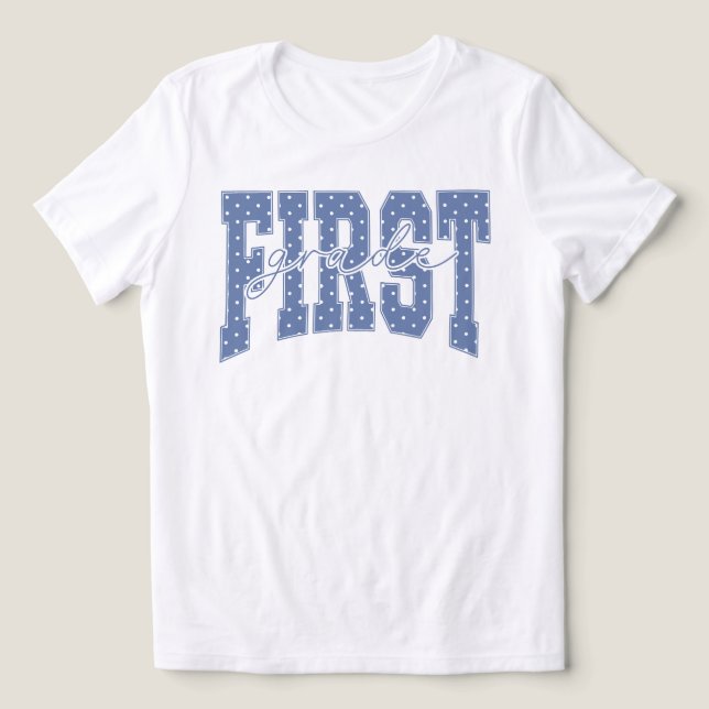 Första Klass Blå Prickig Retro T Shirt (Design Framsida)