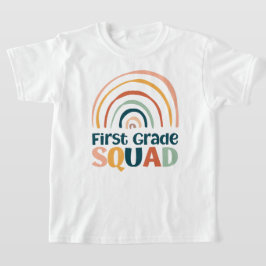 Första Klass fyrkantsfärgade retro boho-regnbåge T Shirt