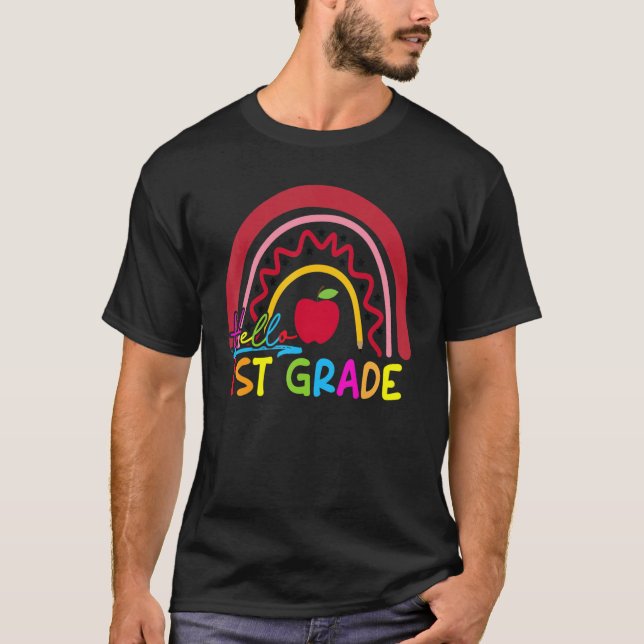 Första Klass Rainbow Teacher Hej First Klass Back  T Shirt (Framsida)