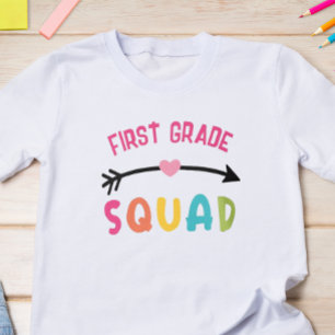 Första Klassens Squad Skola T Shirt