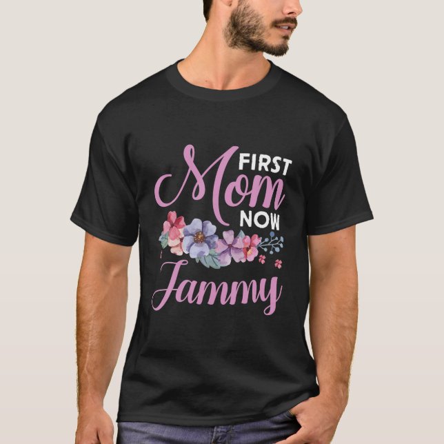 Första Mamma nu Jammy Grandma Blessings befordrade T Shirt (Framsida)