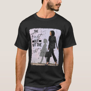 Första men inte sista Kamala Harris svarta histori T Shirt