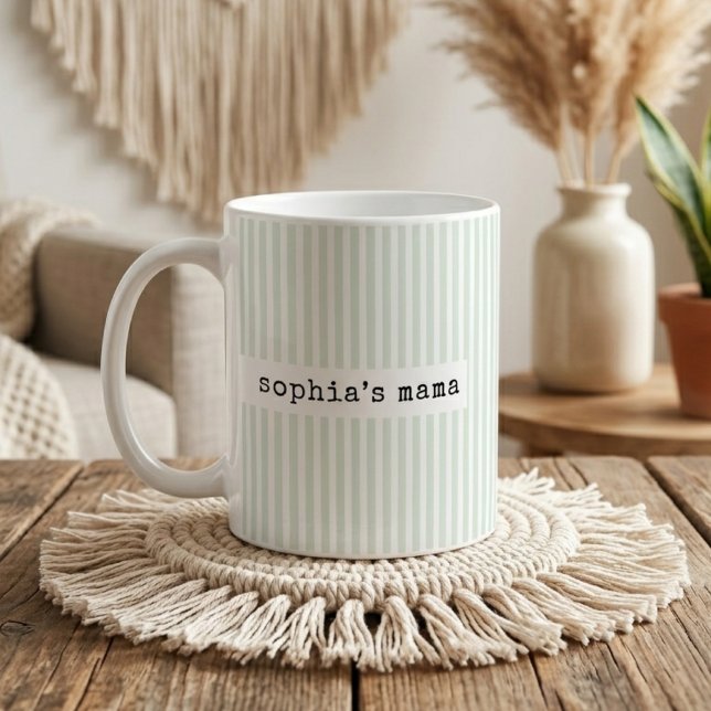 Första Mors Dag | Anpassad Ny Mamma Gröna Ränder Kaffemugg (Elegant Script First Time Mom | New Mom | First Mother’s Day | Pregnancy Announcement Coffee Mug)