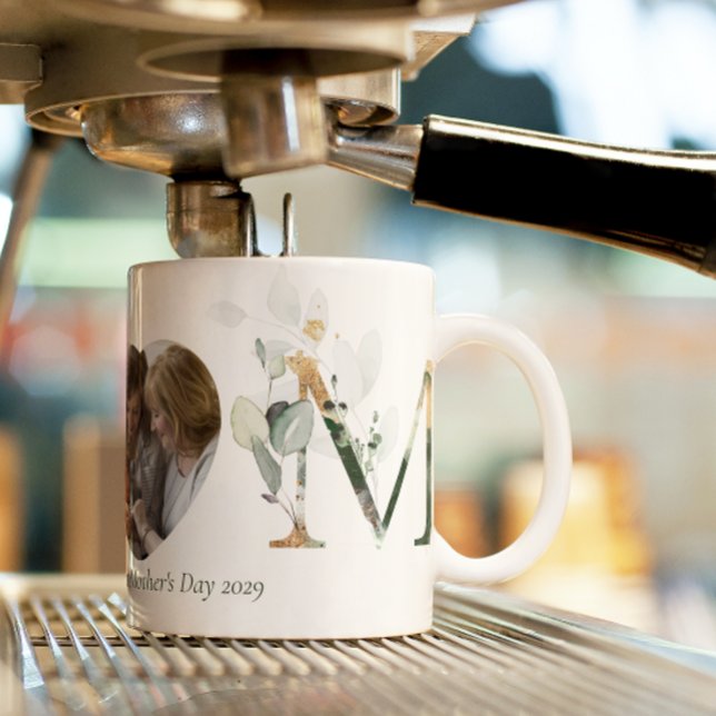 Första Mors dag-foto av botaniskt Brev Kaffemugg (First Mother's Day: Love in every sip!)