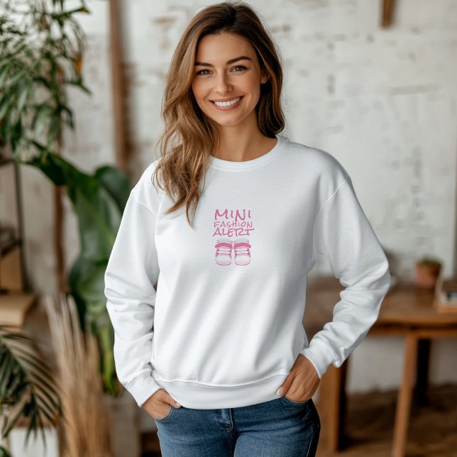 Första Mors Dag gravida ljust rosa babyskor T Shirt (Skapare uppladdad)