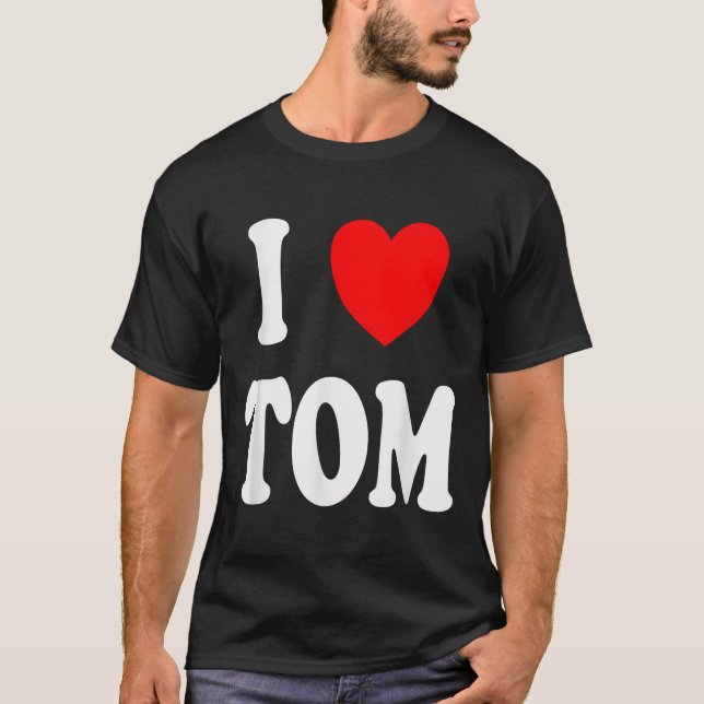 Första Namn Tom I Kärlek Tom T Shirt (Framsida)