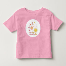 Första Resa runt Sol-flickan 1:a. Födelsedagsfest T Shirt