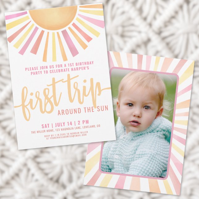 Första Resan Runt Solen Rosa Foto 1-årsdag Inbjudningar (First Trip Around The Sun Pink Photo 1st Birthday Invitation)