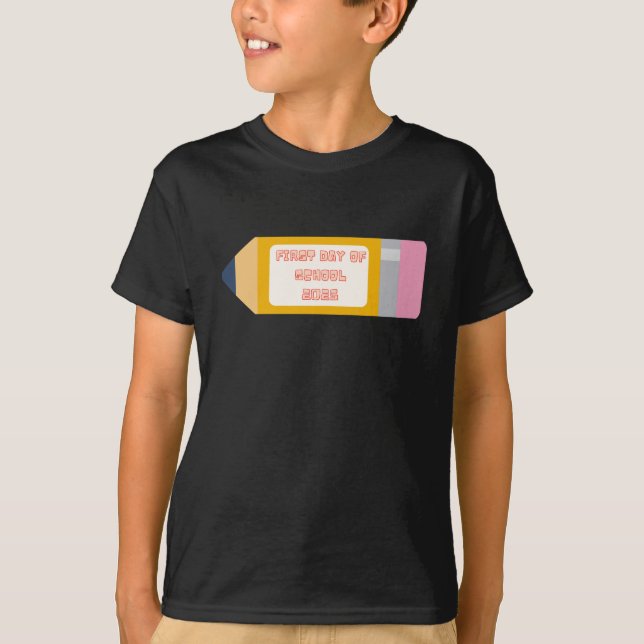 FÖRSTA SKOLDAGEN SKOLLÄRARE FÖRÄLDER T SHIRT (Framsida)