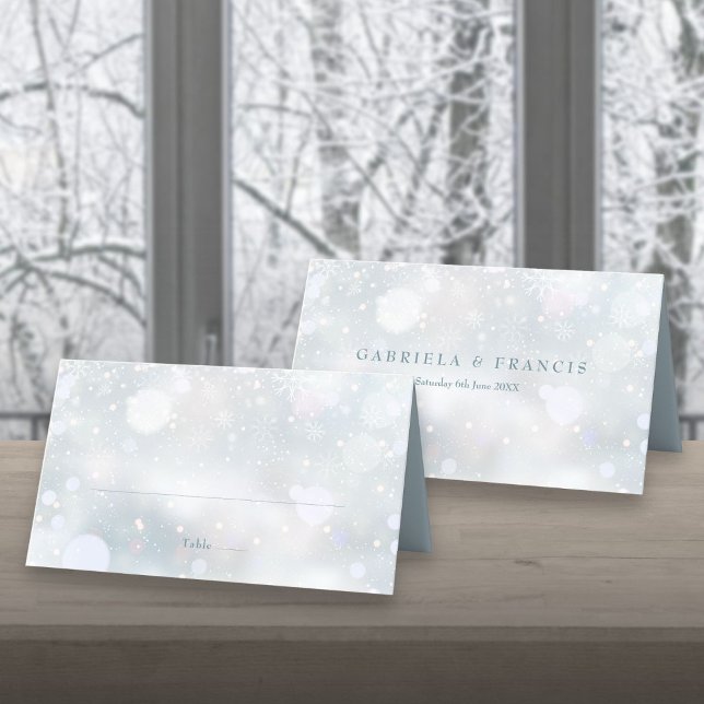 Första snöflingor Vinterbröllop Elegant Modern Placeringskort (First Snowflakes Winter Wedding Elegant Modern Place Card)