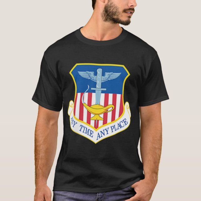 Första Speciella operationen Vinge Luft militärpat T Shirt (Framsida)