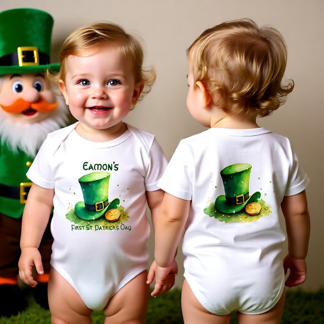 Första St. Patrick's Day för Tiny Treasure Hunters T Shirt (First St. Patrick’s Day for Tiny Treasure Hunters Baby Bodysuit)