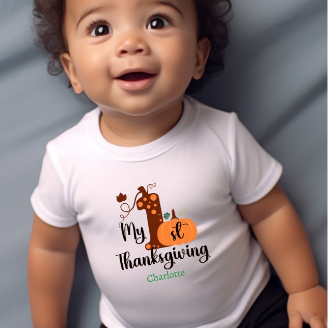 Första Thanksgivingen Lägg till en vit Namn T Shirt (Skapare uppladdad)