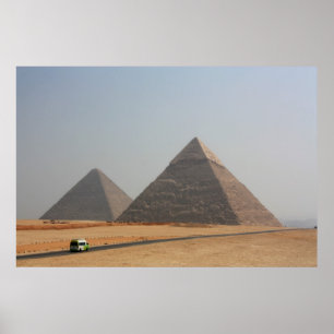 Första två pyramider av Giza Poster