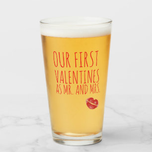 FÖRSTA VALENTINES SOM HERRSKAPKÄRLEKKYSS GLASKOPP