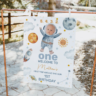 Första välkomstskylten Resa runt Sol 1:a födelseda Fototryck