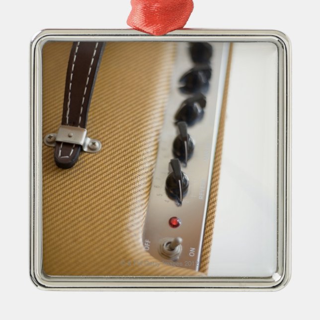 Förstärkare 2 julgransprydnad metall (Framsidan)