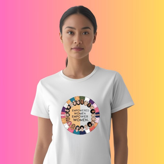 Förstärkta kvinnor ger kvinnor inspiration t shirt (Skapare uppladdad)