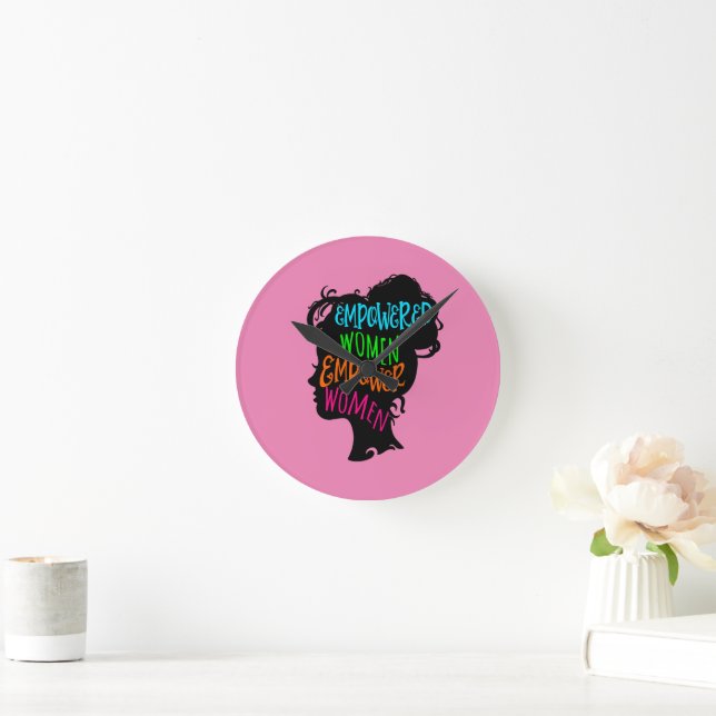 Förstärkta kvinnor rund klocka (Hem)