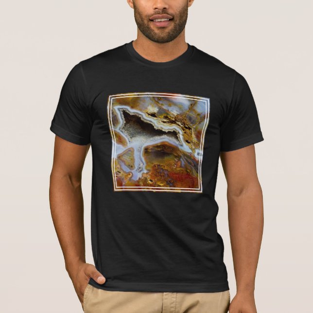 Förstenat trä med kristaller t shirt (Framsida)