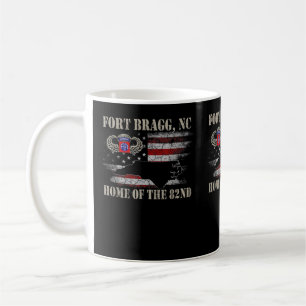 Fort Bragg NC:s hem för den 82:a flygburna skjorta Kaffemugg