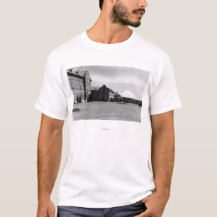 Fort Lewis WA beskådar av baracker och Mount Tee