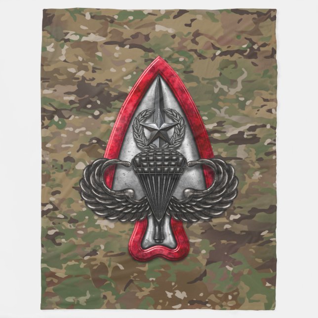 Fort Liberty Camo Fleecefilt (Framsidan)