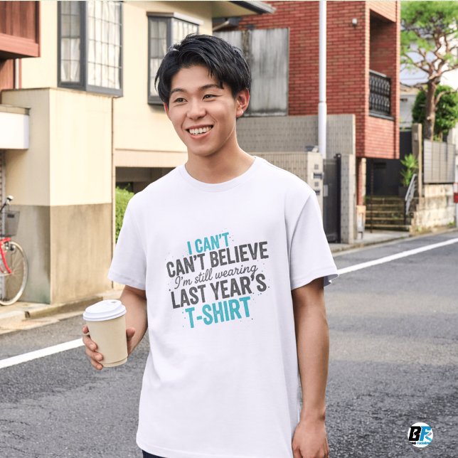 Fortfarande bär förårets T-shirt Rolig NyårT-shirt (#happynewyear)