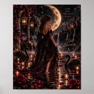 Fortfarande blomstrande | Gotisk månbelyst gudinna Poster