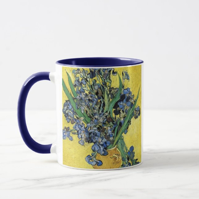 Fortfarande med Irises av Vincent Van Gogh Mugg (Vänster)