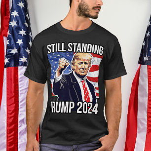 Fortfarande stående Donald Trump 2024 Fist Pump Am T Shirt
