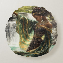Förtjusande gudinna av Magic Waterfall Rund Kudde