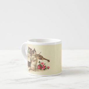 Förtjusande kattungesjunga och lekfiol espressomugg