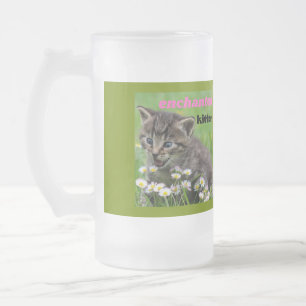 förtjust kattunge frostat ölglas