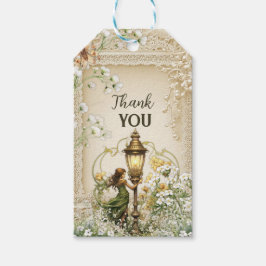 Förtrollad Fe Tack Tag – Antik Spets & Vit Presentetikett