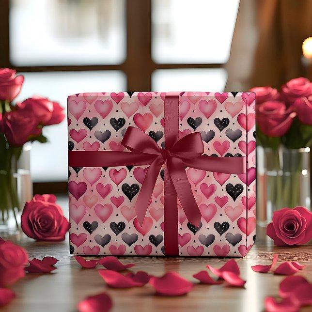 Förtrollande Vattenfärgshjärtan | Polkagris Mönste Presentpapper (Enchanting Watercolor Hearts and Polka Dots Pink and Black Pattern Wrapping Paper)