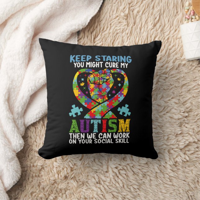 Fortsätt Stirra Du Kanske Kan Bota Min Autismmedve Kudde (Filt)