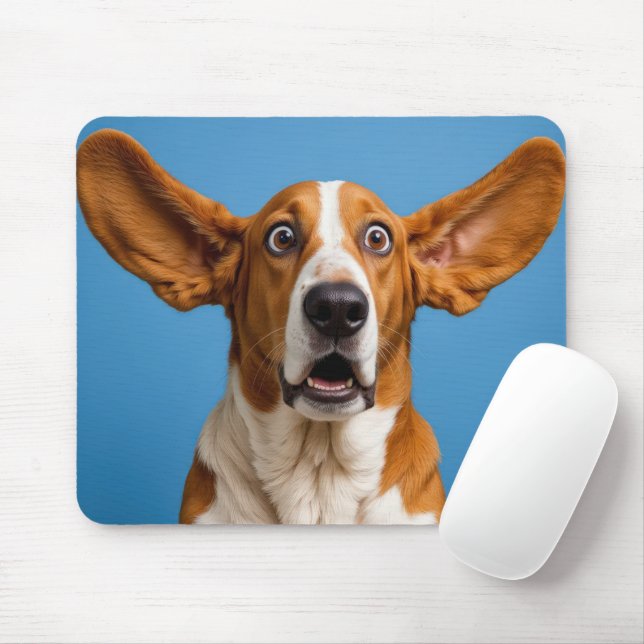 Förvånad Basset Hound Musmatta (Med mus)