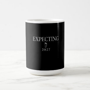 Förväntar 2027 Bebisannonseringsdesign Kaffemugg