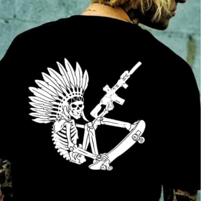 Forward Observations Group Skater T-Shirt (Skapare uppladdad)