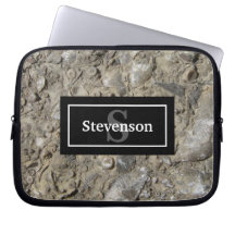 Fossil Limestone Sten med Namn och Monogram