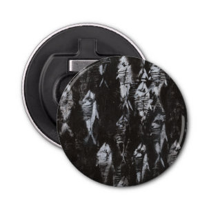 Fossil White Fish on Black Background Flasköppnare