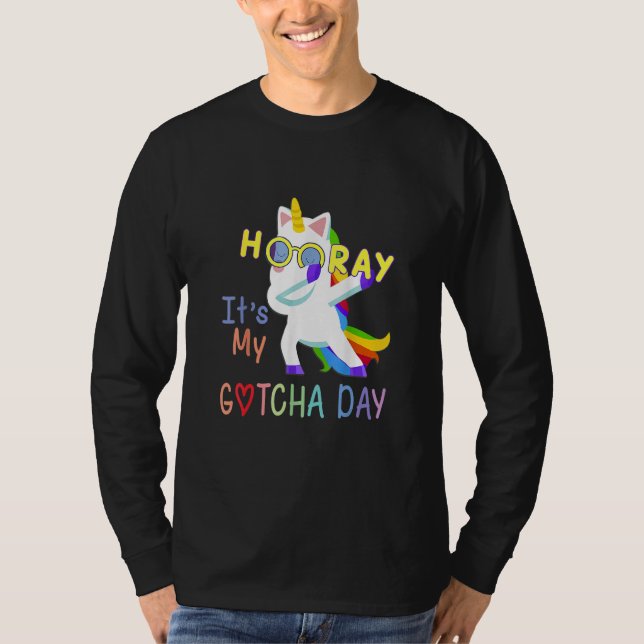 fosterbarnadoption    Hurra Det är min Gotcha-dag T Shirt (Framsida)