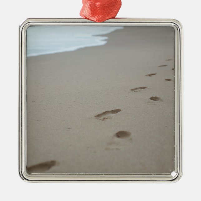 Fotavtryck på en vit strand i Moçambique Julgransprydnad Metall (Framsidan)