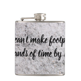 Fotavtryck på sandkolven fickplunta