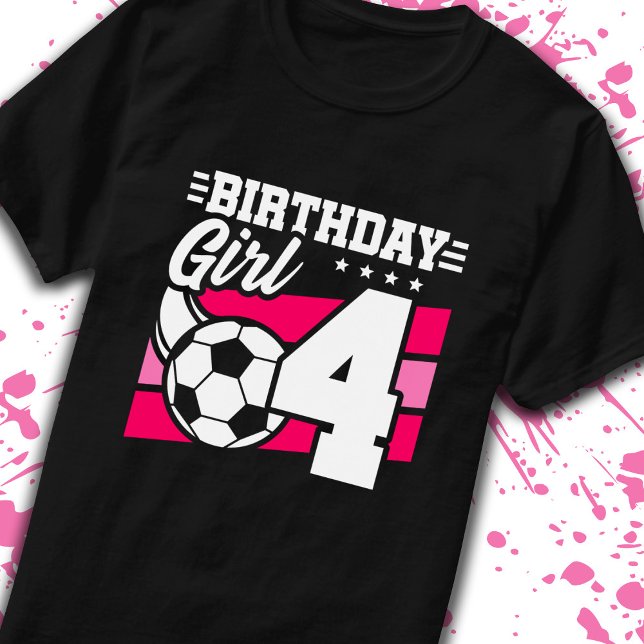 Fotboll 4 år gammal flicka 4e födelsedagen t shirt (Skapare uppladdad)